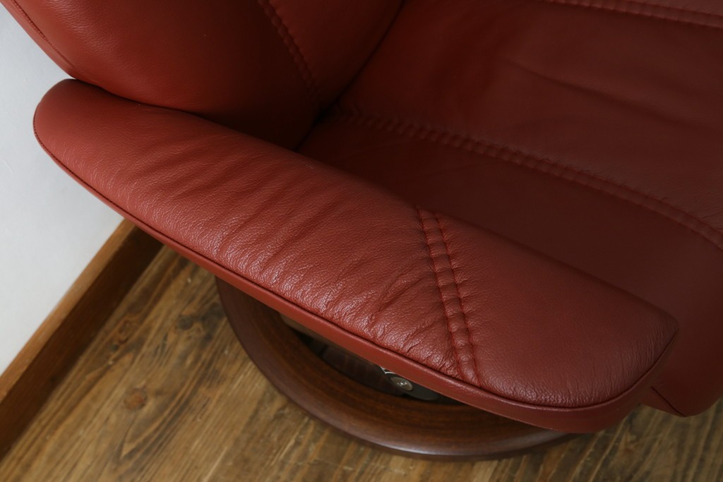 中古　美品　EKORNES(エコーネス)　コンサルシリーズ　Sサイズ　本革　洗練されたデザインが魅力のストレスレスチェアとオットマンのセット　(R-088188)