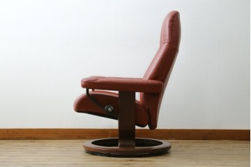 中古　美品　EKORNES(エコーネス)　コンサルシリーズ　Sサイズ　本革　洗練されたデザインが魅力のストレスレスチェアとオットマンのセット　(R-088188)