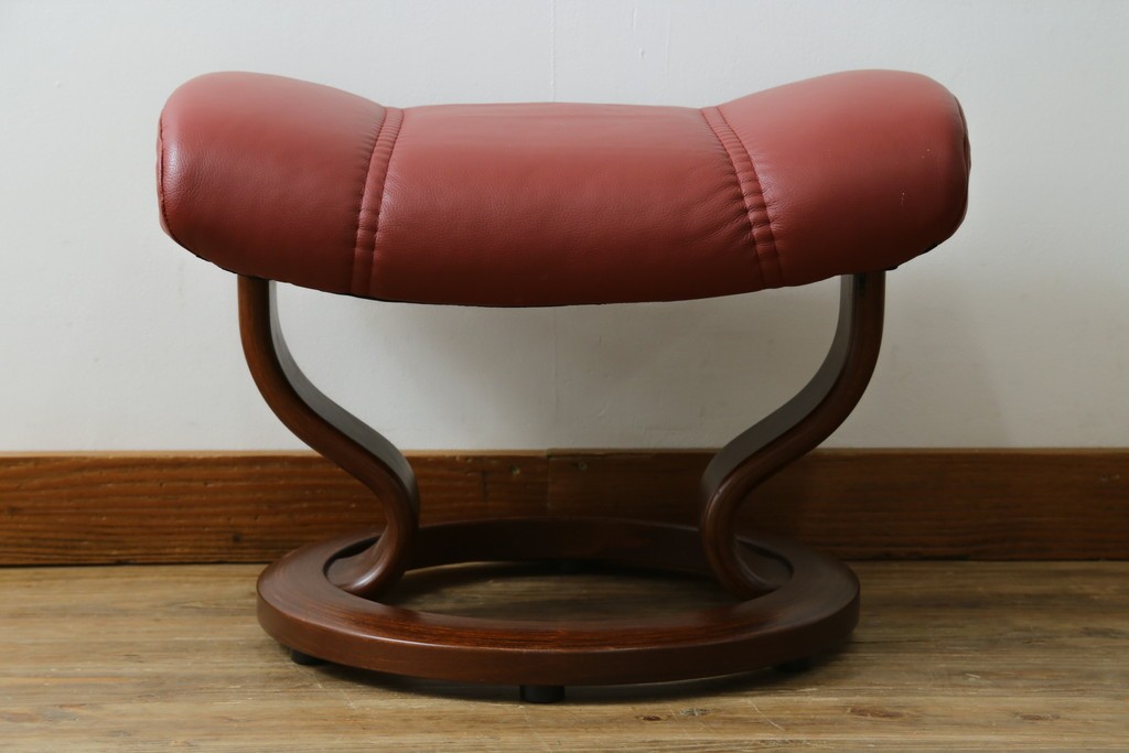 中古　美品　EKORNES(エコーネス)　コンサルシリーズ　Sサイズ　本革　洗練されたデザインが魅力のストレスレスチェアとオットマンのセット　(R-088188)