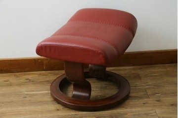 中古　美品　EKORNES(エコーネス)　コンサルシリーズ　Sサイズ　本革　洗練されたデザインが魅力のストレスレスチェアとオットマンのセット　(R-088188)