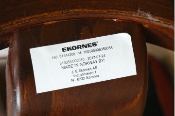 中古　美品　EKORNES(エコーネス)　コンサルシリーズ　Sサイズ　本革　洗練されたデザインが魅力のストレスレスチェアとオットマンのセット　(R-088188)