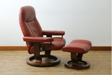中古　美品　EKORNES(エコーネス)　コンサルシリーズ　Sサイズ　本革　洗練されたデザインが魅力のストレスレスチェアとオットマンのセット　(R-088188)