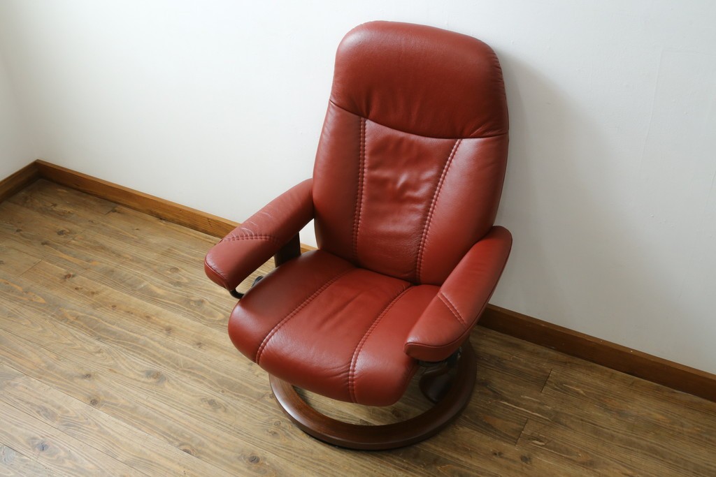 中古　美品　EKORNES(エコーネス)　コンサルシリーズ　Sサイズ　本革　洗練されたデザインが魅力のストレスレスチェアとオットマンのセット　(R-088188)