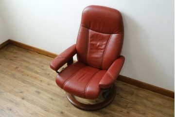 中古　美品　EKORNES(エコーネス)　コンサルシリーズ　Sサイズ　本革　洗練されたデザインが魅力のストレスレスチェアとオットマンのセット　(R-088188)