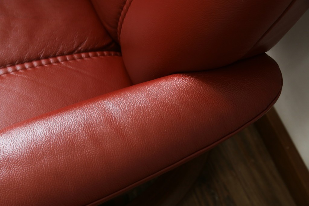 中古　美品　EKORNES(エコーネス)　コンサルシリーズ　Sサイズ　本革　洗練されたデザインが魅力のストレスレスチェアとオットマンのセット　(R-088188)