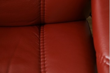中古　美品　EKORNES(エコーネス)　コンサルシリーズ　Sサイズ　本革　洗練されたデザインが魅力のストレスレスチェアとオットマンのセット　(R-088188)