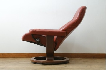 中古　美品　EKORNES(エコーネス)　コンサルシリーズ　Sサイズ　本革　洗練されたデザインが魅力のストレスレスチェアとオットマンのセット　(R-088188)