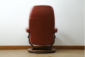 中古　美品　EKORNES(エコーネス)　コンサルシリーズ　Sサイズ　本革　洗練されたデザインが魅力のストレスレスチェアとオットマンのセット　(R-088188)