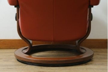 中古　美品　EKORNES(エコーネス)　コンサルシリーズ　Sサイズ　本革　洗練されたデザインが魅力のストレスレスチェアとオットマンのセット　(R-088188)