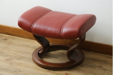 中古　美品　EKORNES(エコーネス)　コンサルシリーズ　Sサイズ　本革　洗練されたデザインが魅力のストレスレスチェアとオットマンのセット　(R-088188)