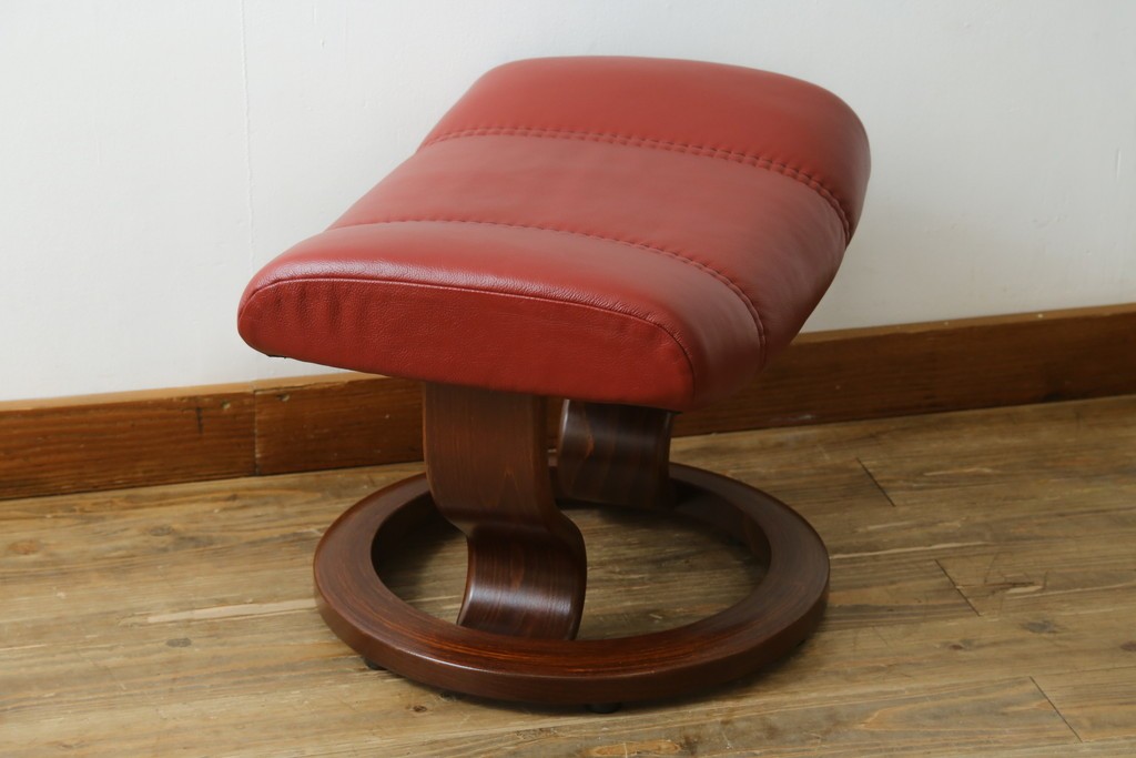 中古　美品　EKORNES(エコーネス)　コンサルシリーズ　Sサイズ　本革　洗練されたデザインが魅力のストレスレスチェアとオットマンのセット　(R-088188)