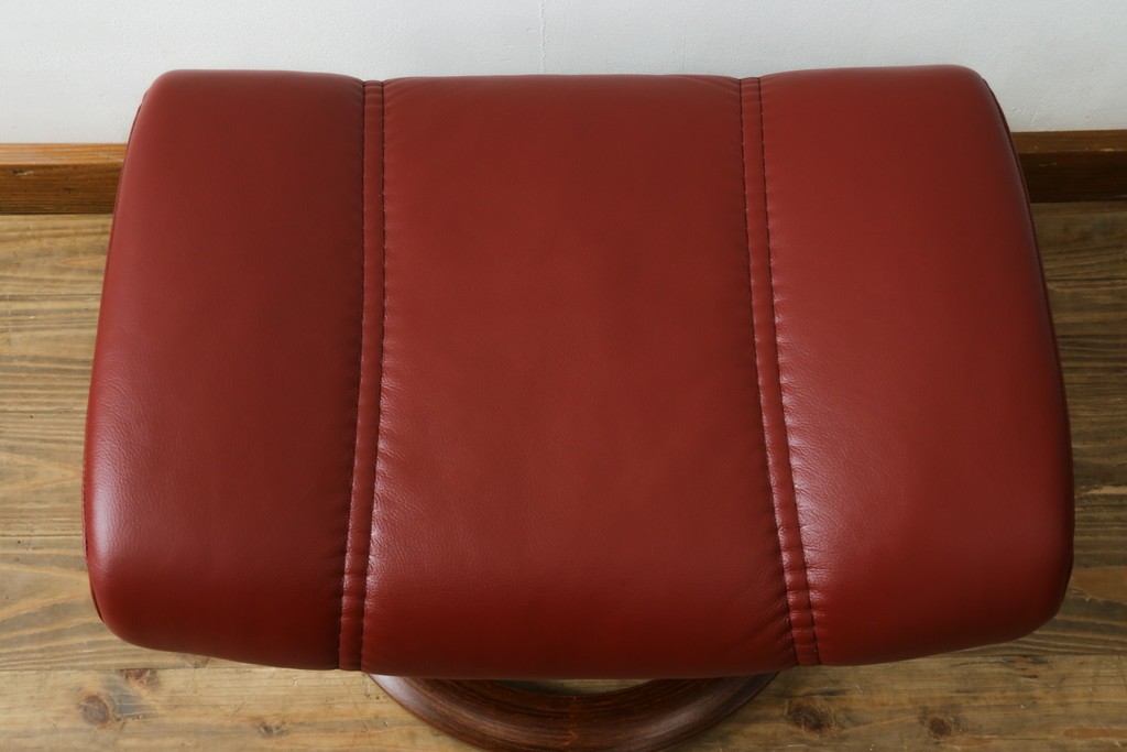 中古　美品　EKORNES(エコーネス)　コンサルシリーズ　Sサイズ　本革　洗練されたデザインが魅力のストレスレスチェアとオットマンのセット　(R-088188)