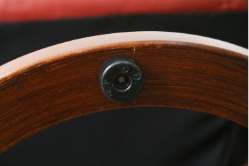 中古　美品　EKORNES(エコーネス)　コンサルシリーズ　Sサイズ　本革　洗練されたデザインが魅力のストレスレスチェアとオットマンのセット　(R-088188)