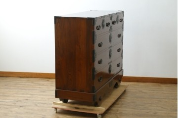 和製ヴィンテージ　美品!!　欅材　摺り漆　一級技能士　屋形場正蔵作　桐紋金具と力強い木目が美しい南部車箪笥　定価約60万円以上　(R-088189)