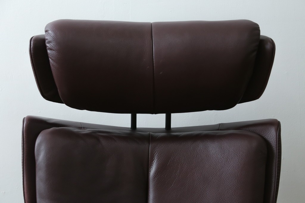 中古　美品　EKORNES(エコーネス)　Stressless Magic(ストレスレスマジック)　シグニチャー　Mサイズ　本革製　高級感溢れるオットマン付きストレスレスチェア　(R-088190)