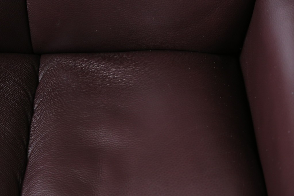 中古　美品　EKORNES(エコーネス)　Stressless Magic(ストレスレスマジック)　シグニチャー　Mサイズ　本革製　高級感溢れるオットマン付きストレスレスチェア　(R-088190)