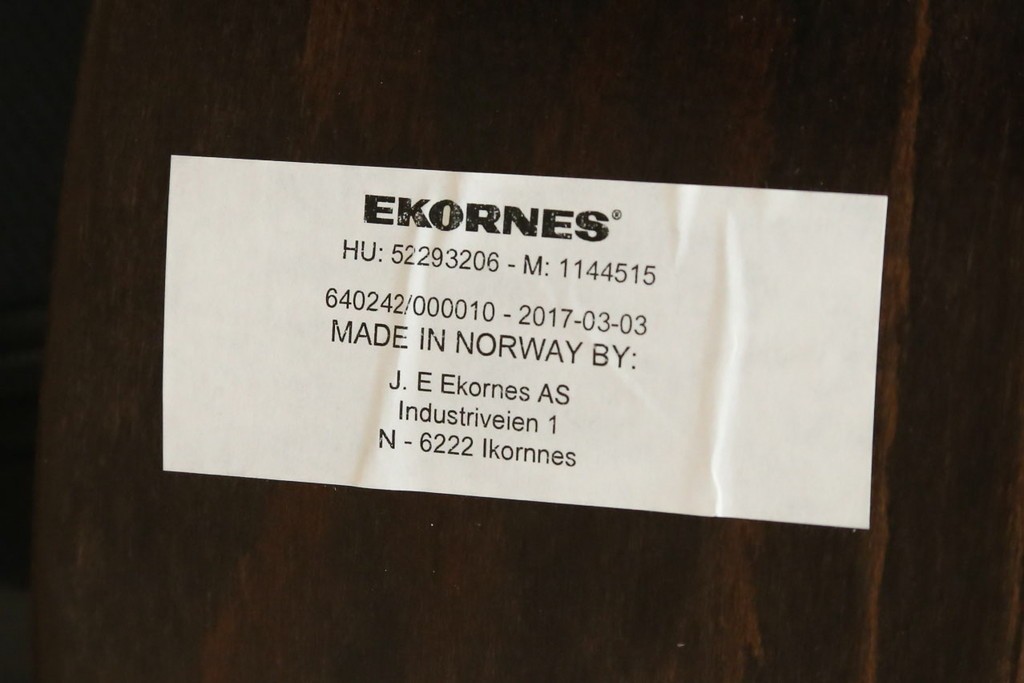 中古　美品　EKORNES(エコーネス)　Stressless Magic(ストレスレスマジック)　シグニチャー　Mサイズ　本革製　高級感溢れるオットマン付きストレスレスチェア　(R-088190)