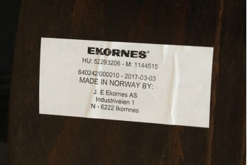 中古　美品　EKORNES(エコーネス)　Stressless Magic(ストレスレスマジック)　シグニチャー　Mサイズ　本革製　高級感溢れるオットマン付きストレスレスチェア　(R-088190)