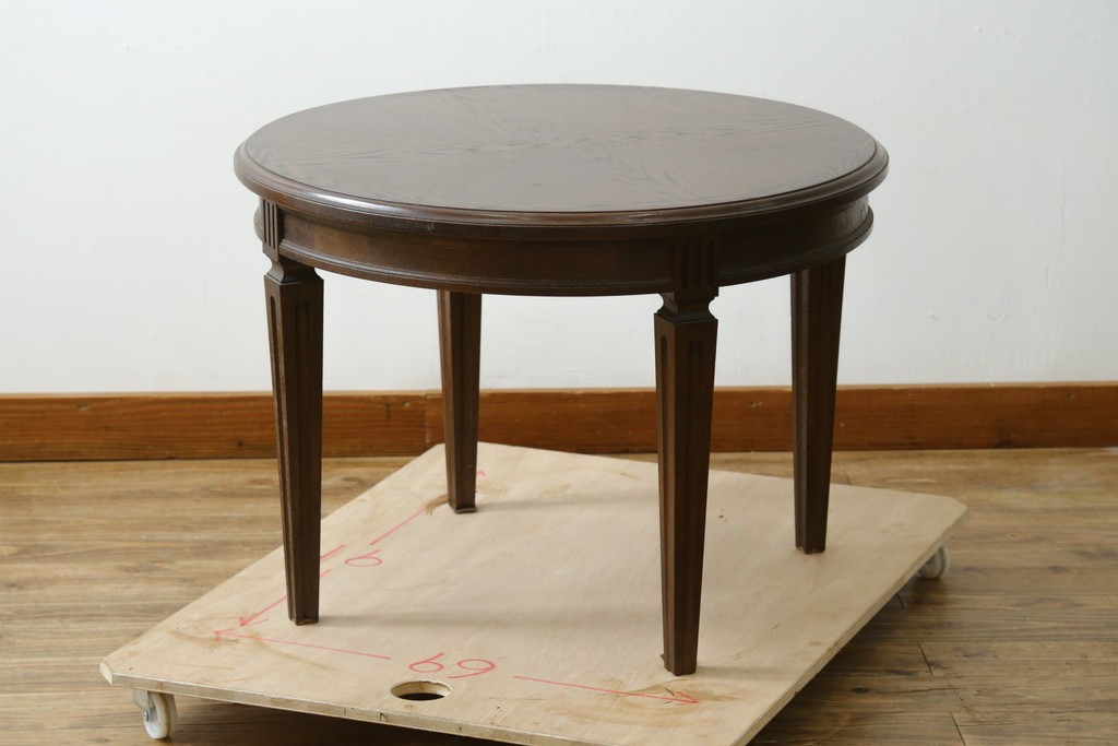 中古　美品　カリモク家具(karimoku)　ドマーニ(domani)　クイーンズライフ(QUEENS LIFE)　クラシカルモダンな雰囲気漂うリビングテーブル　定価約17万円　(R-088193)