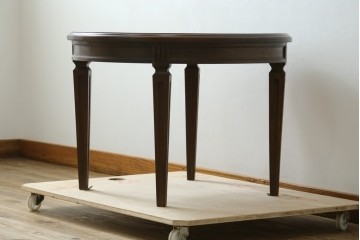 中古　美品　カリモク家具(karimoku)　ドマーニ(domani)　クイーンズライフ(QUEENS LIFE)　クラシカルモダンな雰囲気漂うリビングテーブル　定価約17万円　(R-088193)