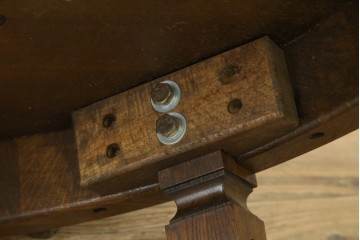 中古　美品　カリモク家具(karimoku)　ドマーニ(domani)　クイーンズライフ(QUEENS LIFE)　クラシカルモダンな雰囲気漂うリビングテーブル　定価約17万円　(R-088193)