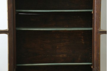 フランスアンティーク　優美な装飾が目を引くキャビネット　(R-088194)