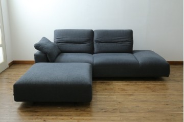 中古　美品　デンマーク　BoConcept(ボーコンセプト)　Hampton(ハンプトン)　可動式背もたれを備えた2人掛けソファとオットマンのセット　定価約100万円　(R-088195)