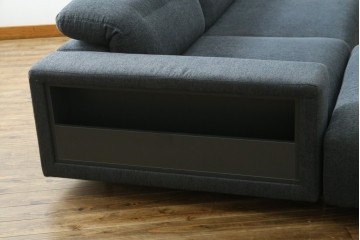 中古　美品　デンマーク　BoConcept(ボーコンセプト)　Hampton(ハンプトン)　可動式背もたれを備えた2人掛けソファとオットマンのセット　定価約100万円　(R-088195)