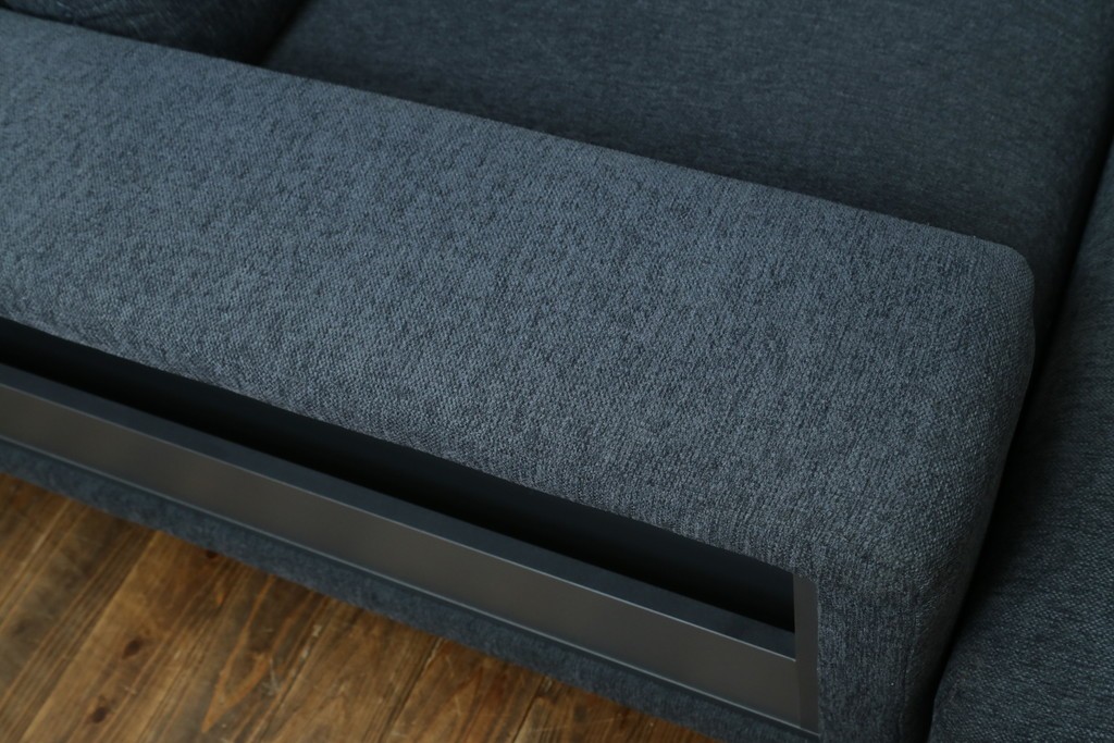 中古　美品　デンマーク　BoConcept(ボーコンセプト)　Hampton(ハンプトン)　可動式背もたれを備えた2人掛けソファとオットマンのセット　定価約100万円　(R-088195)