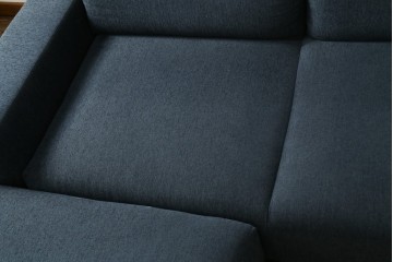 中古　美品　デンマーク　BoConcept(ボーコンセプト)　Hampton(ハンプトン)　可動式背もたれを備えた2人掛けソファとオットマンのセット　定価約100万円　(R-088195)