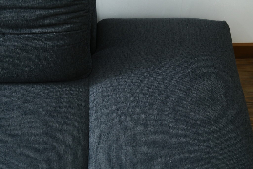 中古　美品　デンマーク　BoConcept(ボーコンセプト)　Hampton(ハンプトン)　可動式背もたれを備えた2人掛けソファとオットマンのセット　定価約100万円　(R-088195)