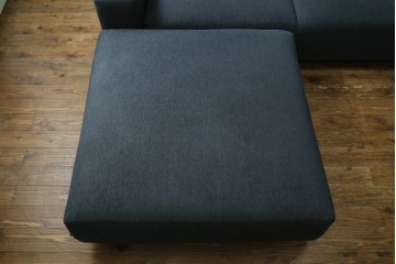 中古　美品　デンマーク　BoConcept(ボーコンセプト)　Hampton(ハンプトン)　可動式背もたれを備えた2人掛けソファとオットマンのセット　定価約100万円　(R-088195)