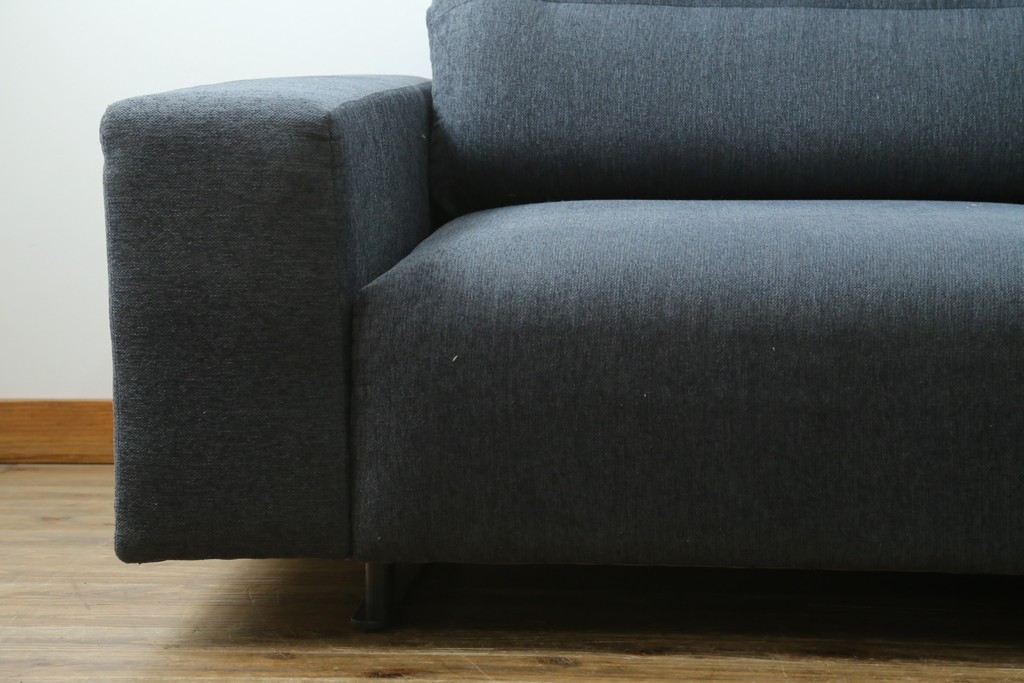 中古　美品　デンマーク　BoConcept(ボーコンセプト)　Hampton(ハンプトン)　可動式背もたれを備えた2人掛けソファとオットマンのセット　定価約100万円　(R-088195)
