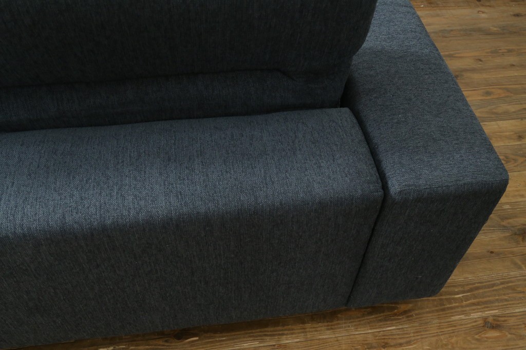 中古　美品　デンマーク　BoConcept(ボーコンセプト)　Hampton(ハンプトン)　可動式背もたれを備えた2人掛けソファとオットマンのセット　定価約100万円　(R-088195)