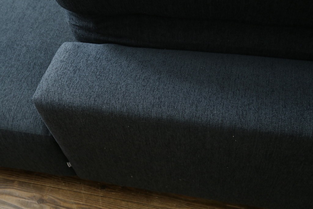 中古　美品　デンマーク　BoConcept(ボーコンセプト)　Hampton(ハンプトン)　可動式背もたれを備えた2人掛けソファとオットマンのセット　定価約100万円　(R-088195)