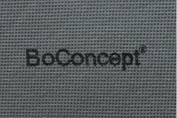 中古　美品　デンマーク　BoConcept(ボーコンセプト)　Hampton(ハンプトン)　可動式背もたれを備えた2人掛けソファとオットマンのセット　定価約100万円　(R-088195)