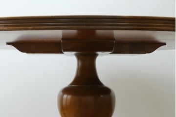 中古　美品　VARO,S.A. VALENTI(バロッサバレンティ)　挽物脚と丸型天板が上品なダイニングテーブル　(R-088197)