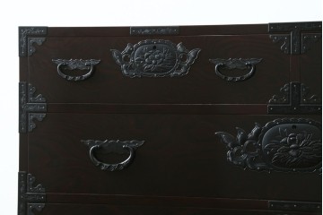 和製ヴィンテージ　美品　渡辺家具店　重厚な金具と木地呂塗りの艶が美しい仙台箪笥　(R-088199)