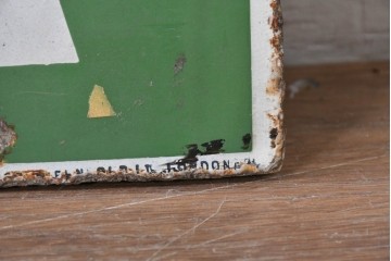 イギリスヴィンテージ　英国王室御用達　LIPTON(リプトン)　王室紋章入りホーロー看板　(R-088204)