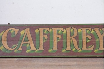 【簡易リペア限定品】　イギリスアンティーク　希少　著名工房作品　英国伝統サインペイント　ホップを描いた立体彫刻入り「Caffrey's IRISH ALE(カフリーズ)」のショップサイン　(R-088205)