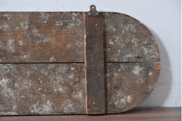 【簡易リペア限定品】　イギリスアンティーク　希少　著名工房作品　英国伝統サインペイント　ホップを描いた立体彫刻入り「Caffrey's IRISH ALE(カフリーズ)」のショップサイン　(R-088205)