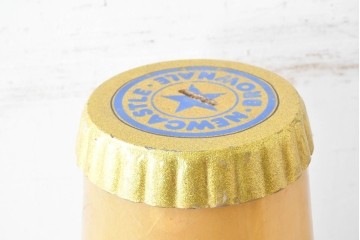 イギリスヴィンテージ　希少!!　Newcastle Brown Ale　大型のビール瓶型ディスプレイオブジェ　(R-088208)