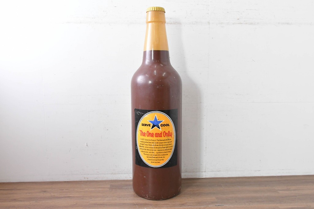 イギリスヴィンテージ　希少!!　Newcastle Brown Ale　大型のビール瓶型ディスプレイオブジェ　(R-088208)