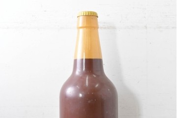 イギリスヴィンテージ　希少!!　Newcastle Brown Ale　大型のビール瓶型ディスプレイオブジェ　(R-088208)