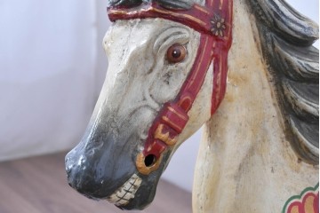 イギリスヴィンテージ　色彩豊かな馬のオブジェ　(R-088213)