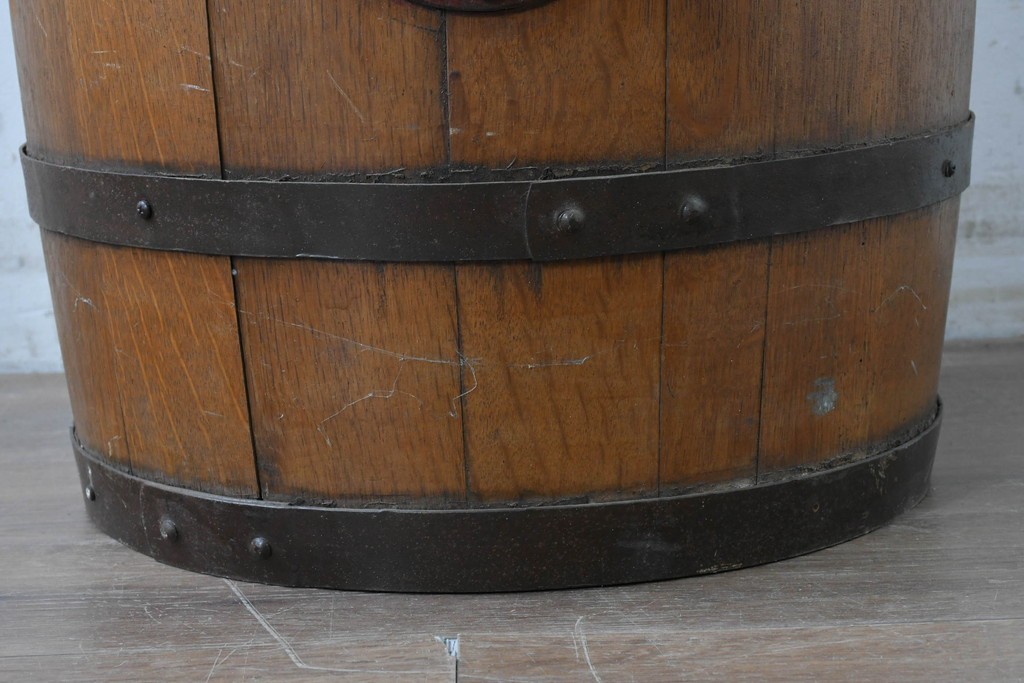 イギリスアンティーク　W. WAIDE & SONS社(ウェイド&サンズ)　味わい深い木肌に無骨なアイアンパーツがかっこいいバターチャーン　※ディスプレイ用　(R-088216)