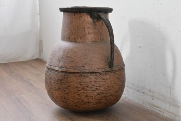 ヨーロッパアンティーク　古い器らしい量感と落ち着きのある銅製アンフォラ　(R-088217)