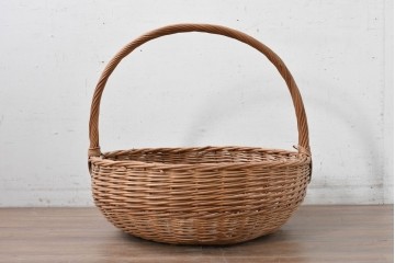 フランスヴィンテージ　直径70cm　特大サイズの取っ手付き籠　(R-088220)