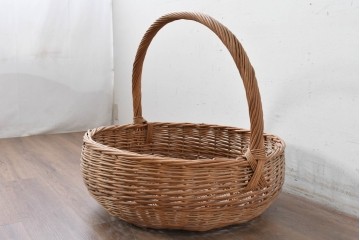 フランスヴィンテージ　直径70cm　特大サイズの取っ手付き籠　(R-088220)
