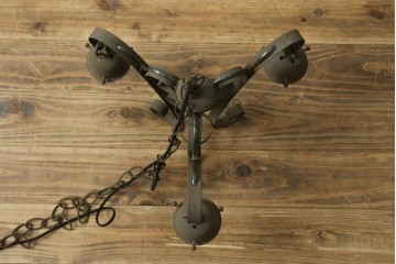中古　希少な廃番品　オーデリック　やわらかな曲線フレームが上品な3灯シャンデリア　(R-088228)